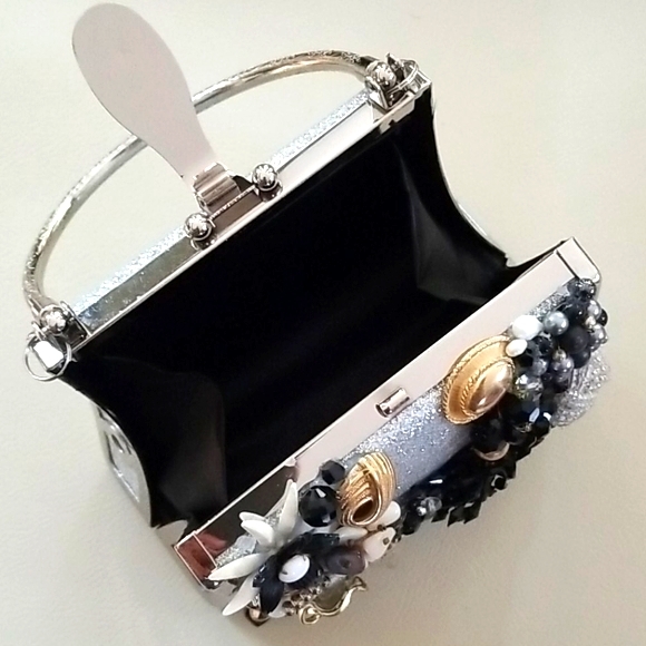 NWT Repurposed Vintage Jewelry Collage Beaded Metal Frame Handbag - Picture 7 of 16